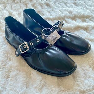 NWT Women's Faux-Leather Mary-Jane Scrunch Ballet Flats Size 9.5